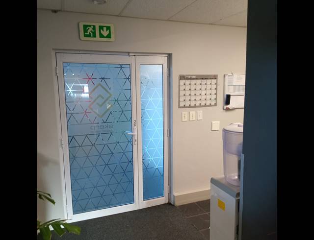 221M² OFFICE TO LET IN TECHNO PARK